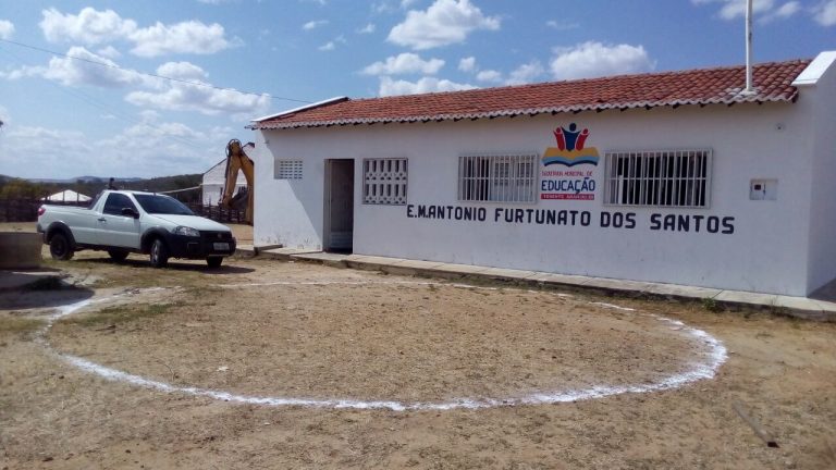 A Prefeitura Municipal de Tenente Ananias firmou parceria com  Ong Terra Viva para construçao de Cisternas nas escolas da zona rural.
